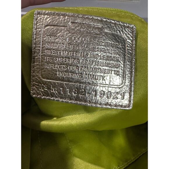 #A74 Coach Legacy Stripe Tote sequins - Picture 3 of 8